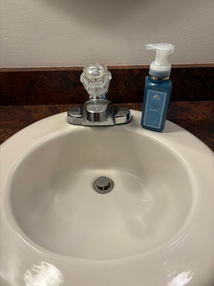 Building Photo - 240 N Spring St