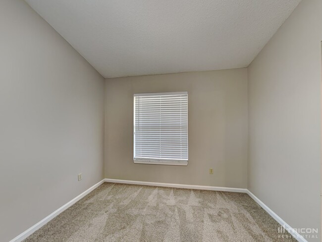 Building Photo - 8824 Fieldside Ct