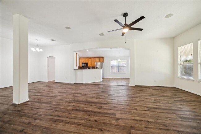 Building Photo - 6949 Hamilton Falls Ln