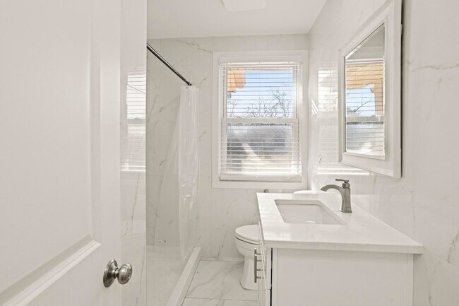 Building Photo - 312 Paragon Mills Rd