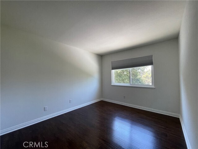Building Photo - 5815 Calmfield Ave