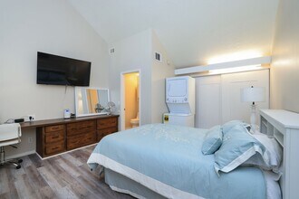 Building Photo - 12600 Melville Dr