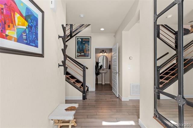 Building Photo - 2065 W 67th Pl