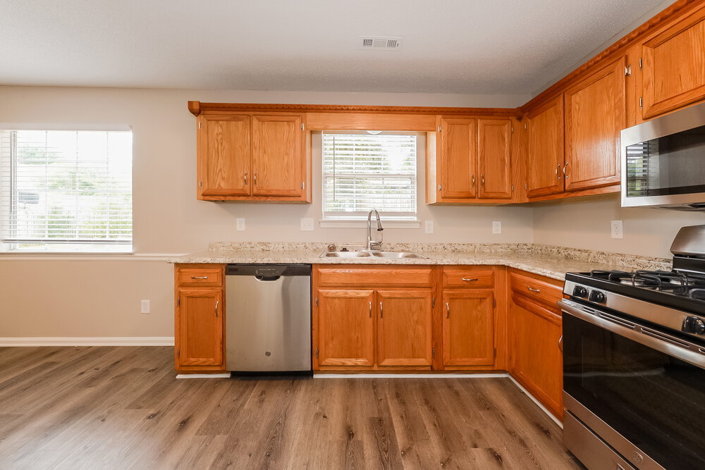 Building Photo - 317 Brookside Dr