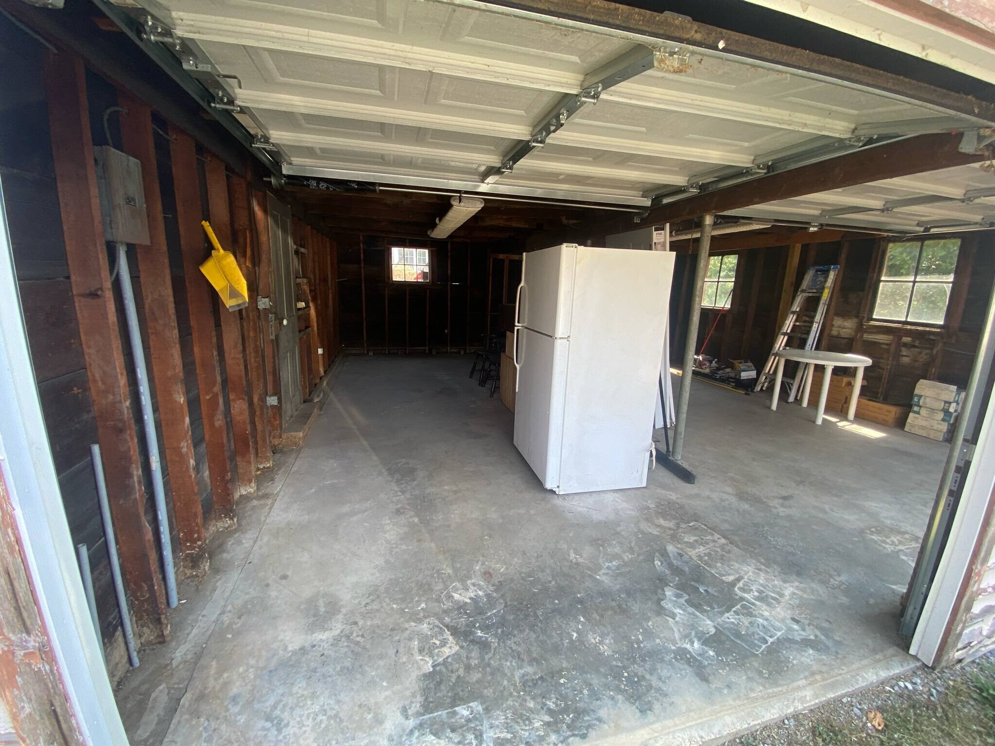 Building Photo - 229 Valley St