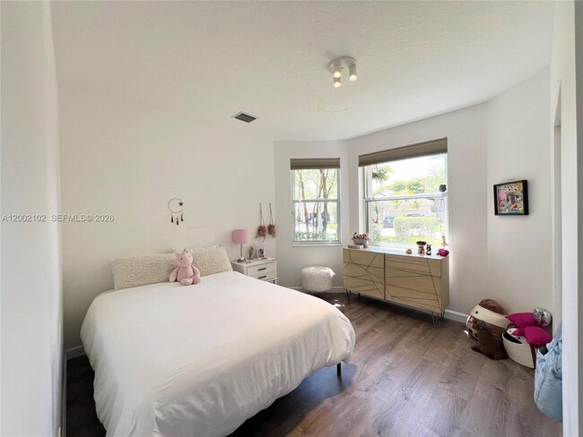 Building Photo - 2486 Bay Isle Dr