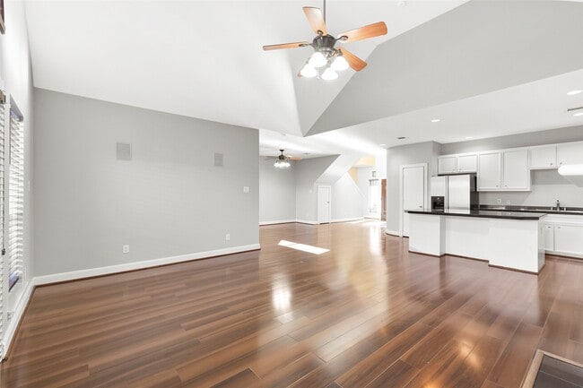 Building Photo - 9810 Marlink