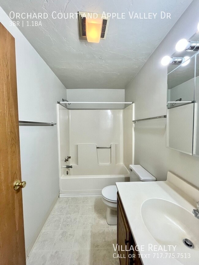 Building Photo - 302 Orchard Ct