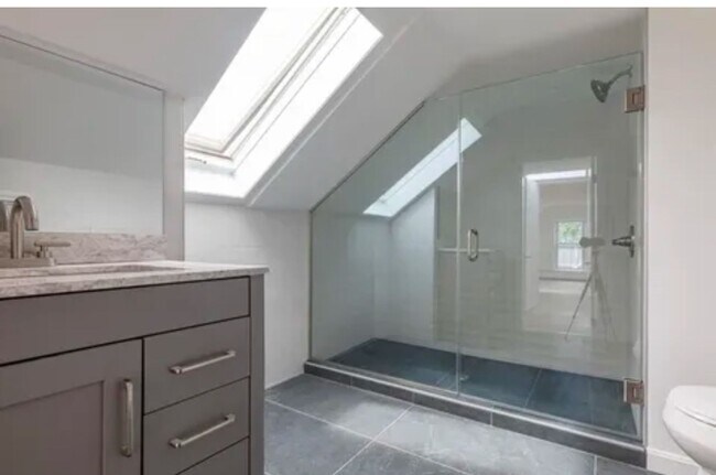 Building Photo - 205 Ives St