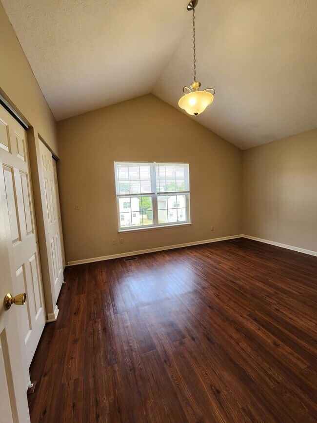 Building Photo - Applewood Townhomes - 28