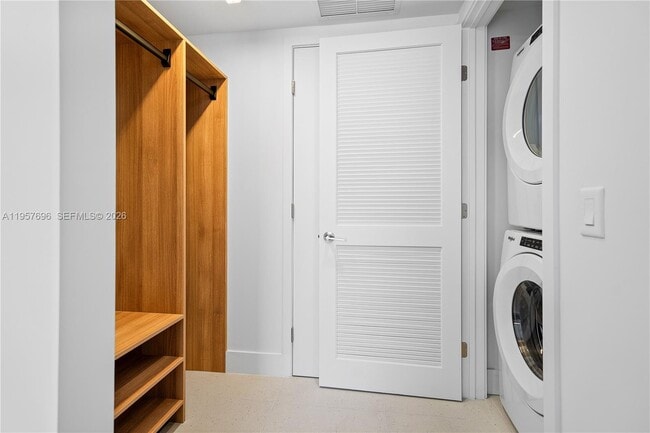 Building Photo - 159 NE 6th St