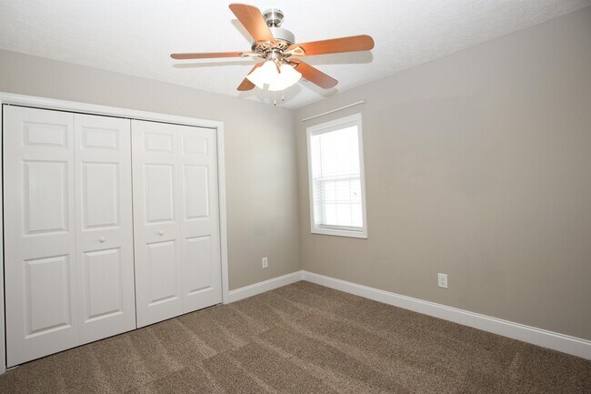 Building Photo - 111 Lightwater Dr