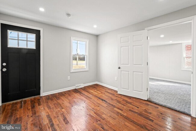 Building Photo - 695 Salem Quinton Rd