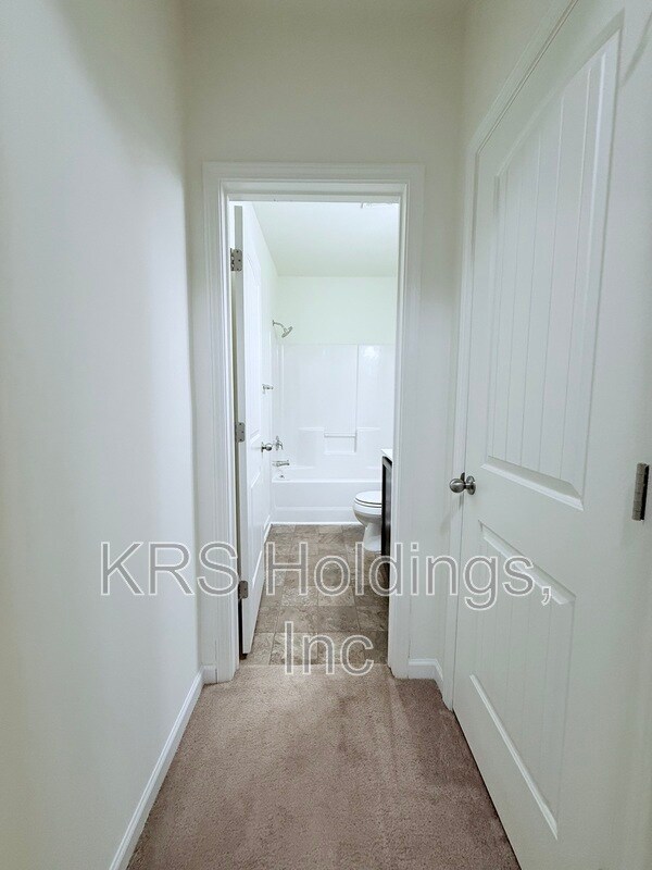 Building Photo - 81 Hill Shore Ln