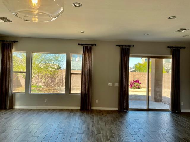 Building Photo - 3276 E Orleans Dr