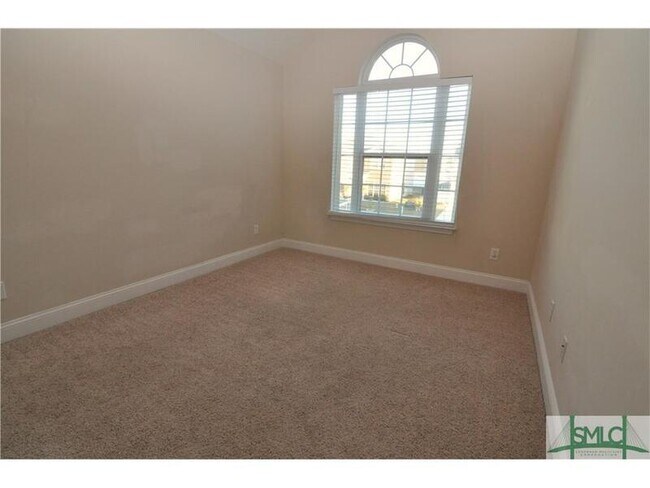 Building Photo - 165 Butler Dr