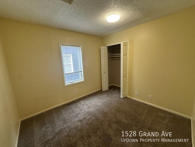 Building Photo - 1528 Grand Ave