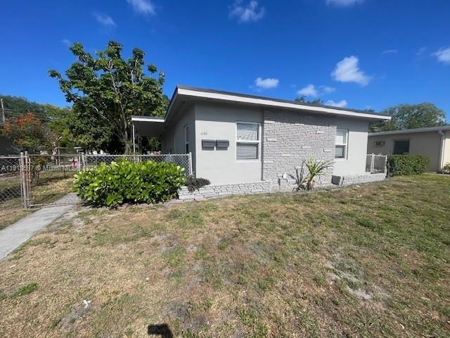 Building Photo - 1150 SW 26th Ave