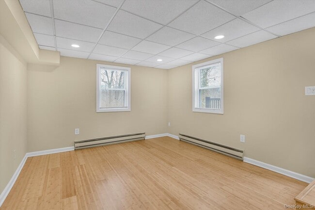 Building Photo - 11 Doris Ct