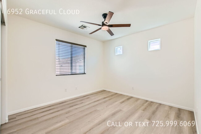 Building Photo - **Free 1st Month** Remodeled  2-story home...