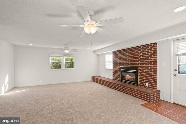 Building Photo - 1726 Baldwin Dr