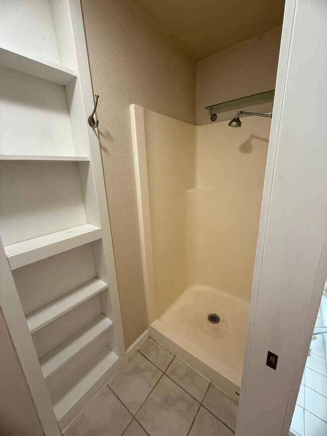Building Photo - 1839 Melanie Ct