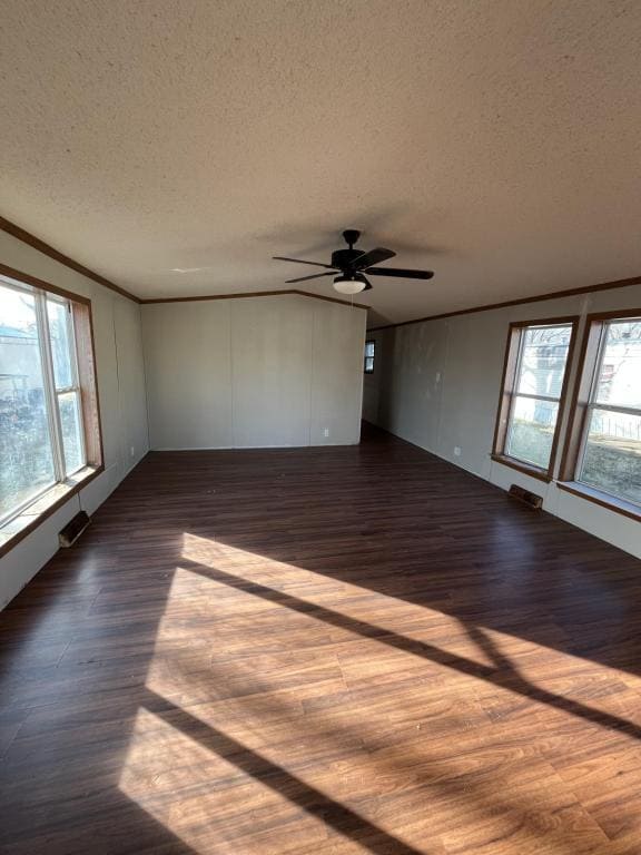 Building Photo - 820 N Quail Valley Loop