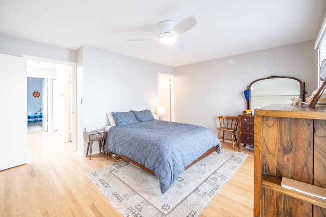 Building Photo - 1829 N Dayton St