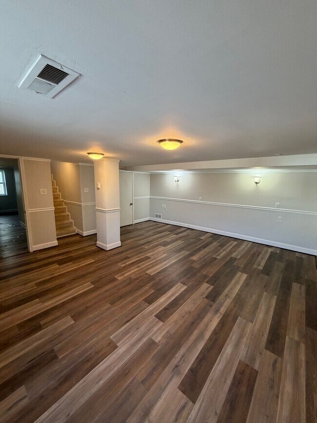 Building Photo - 35 Benjamin Franklin Hwy