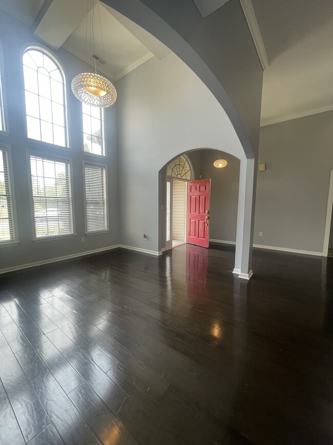 Building Photo - 237 Camden Lake Dr