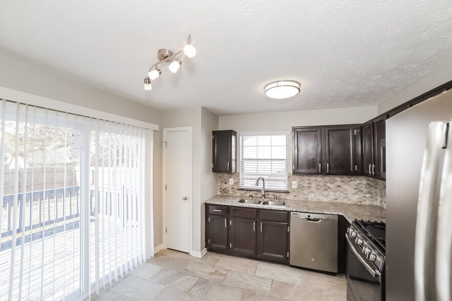 Building Photo - 3729 Riverside Pkwy