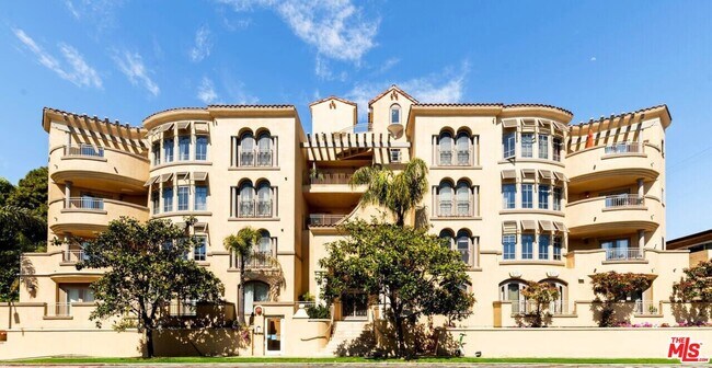 Building Photo - 1000 Granville Ave