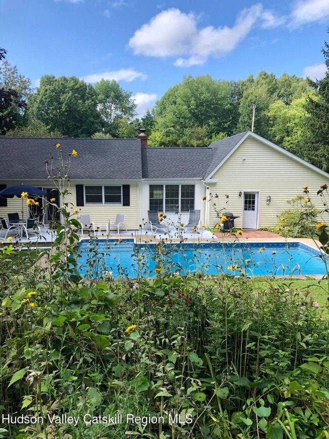 Building Photo - 1220 Co Rte 22