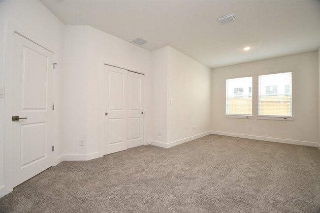 Building Photo - 2209 Via Laura Ln