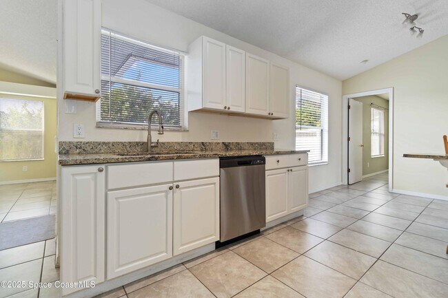 Building Photo - 3506 Egret Dr