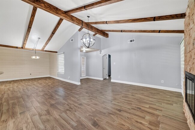 Building Photo - 19818 Packwood Dr