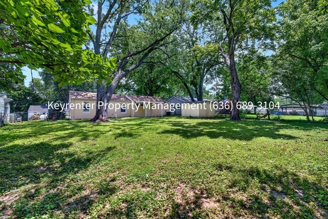 Building Photo - Fully Renovated 2BR/1BA Home for Rent