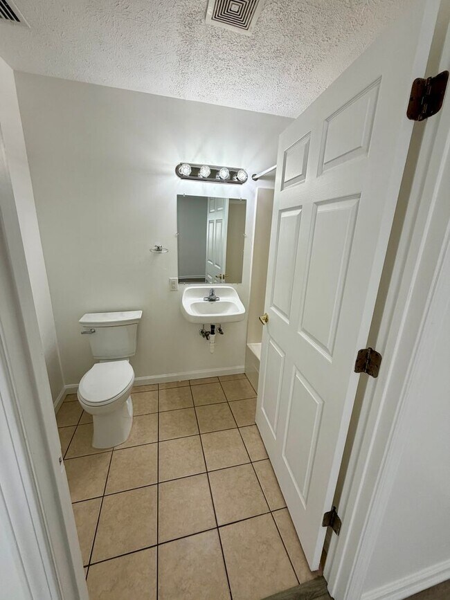 Building Photo - 9119 Laird St