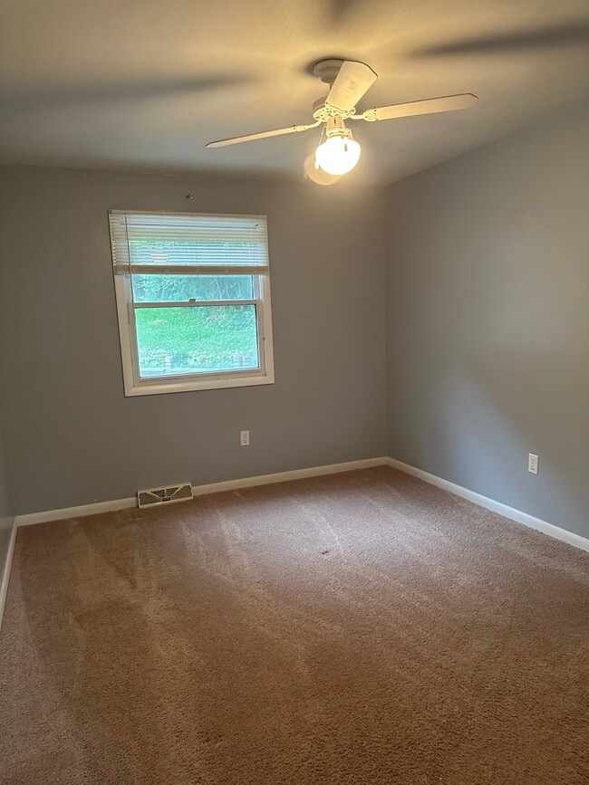 Building Photo - 1011 Hudson St