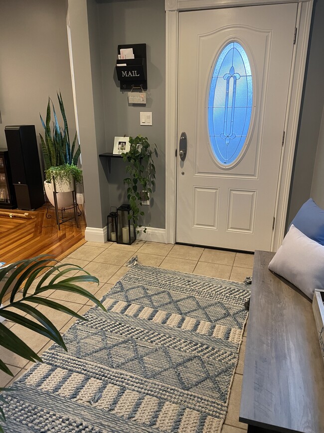 Mudroom - 20 Princeton St