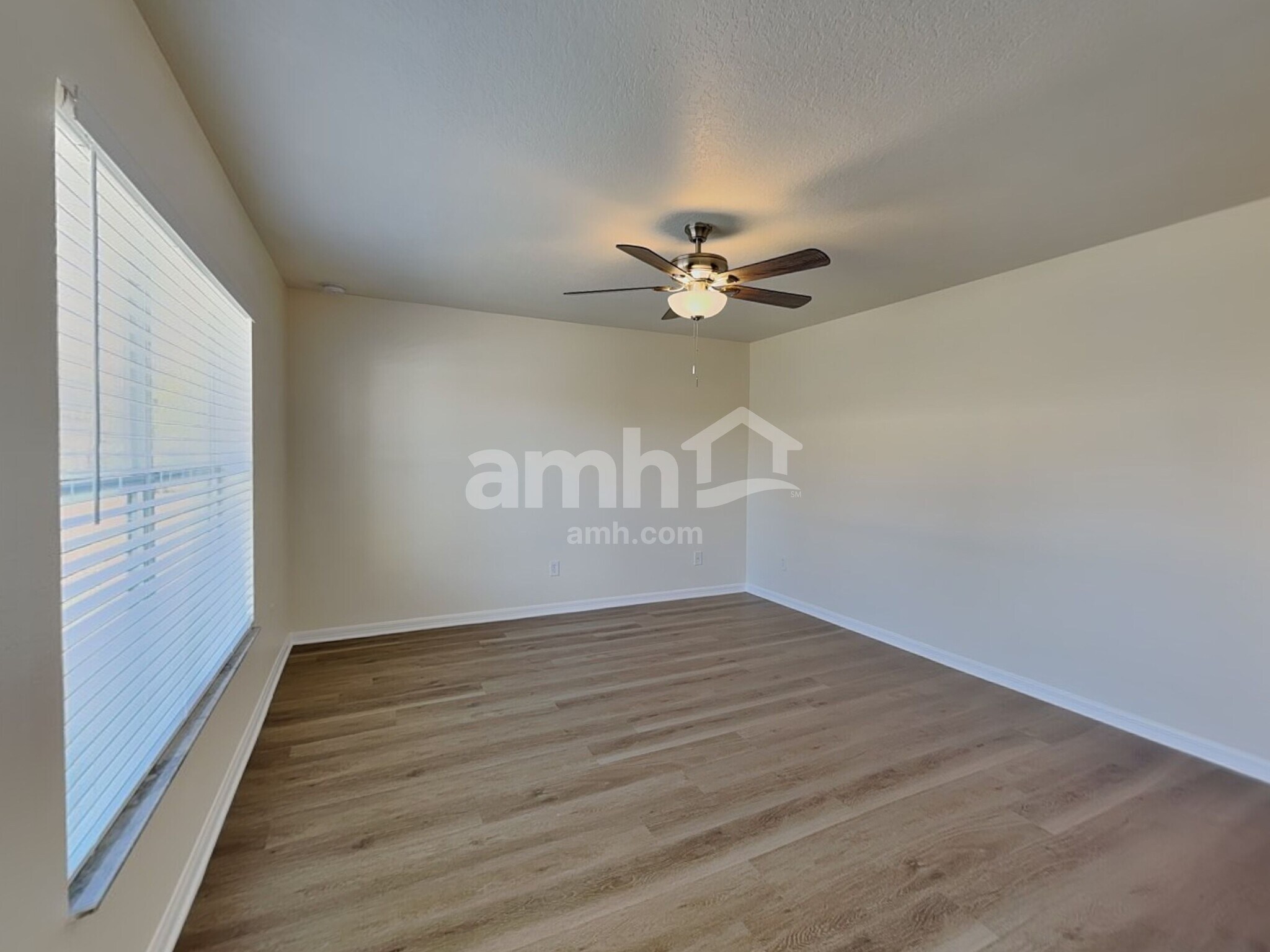 Building Photo - 15601 Sarcee Ct