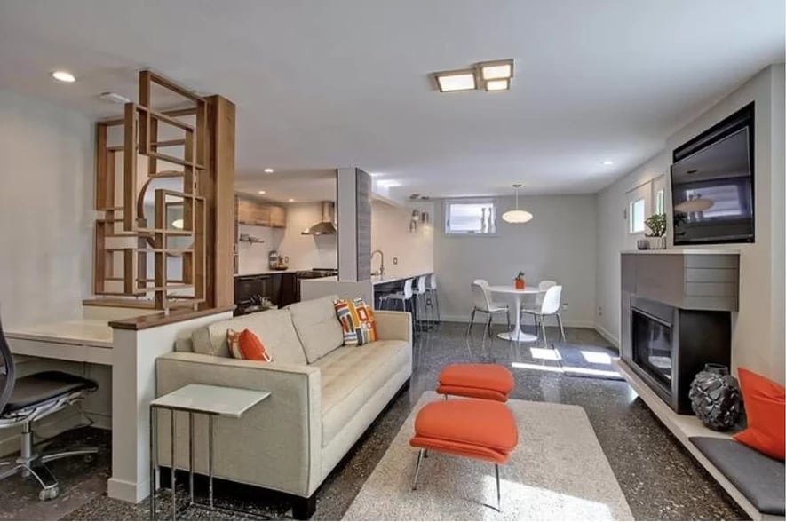 Building Photo - 3704 N Longview Ave