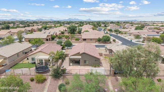 Building Photo - 12708 N Rodeo Land