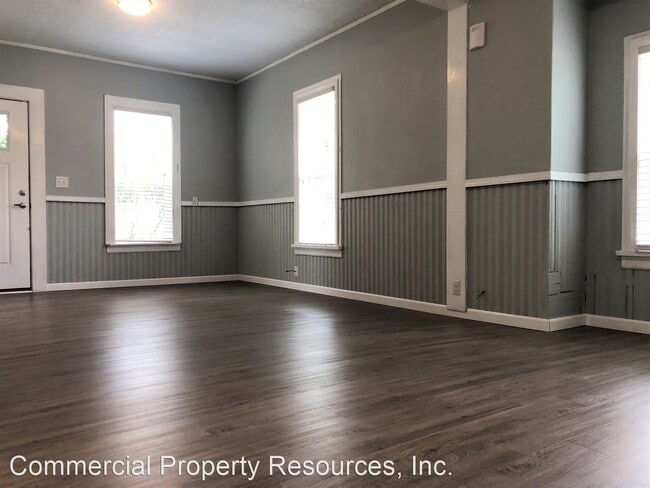 Building Photo - 400 Glen Creek Rd NW