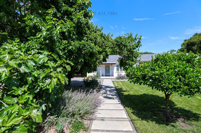 Primary Photo - 13846 Village Ave