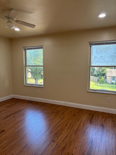 Building Photo - 413 Talbert Ct