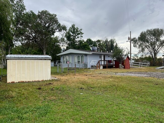 Building Photo - 1639 17 Mile Rd