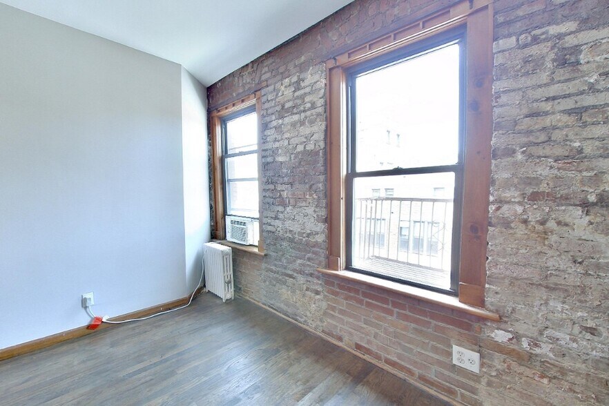 Primary Photo - 410 E 13th St