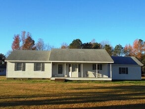 Building Photo - Available Soon! Country Living only Minutes to US 17