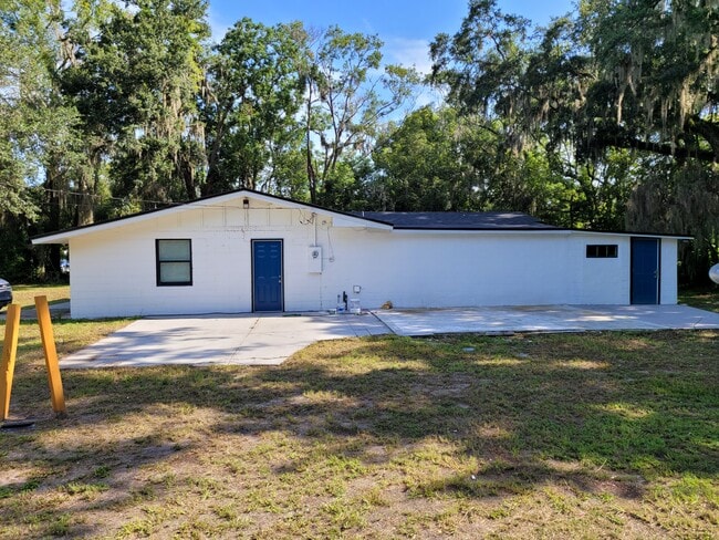 Building Photo - 815 S Bay Ave